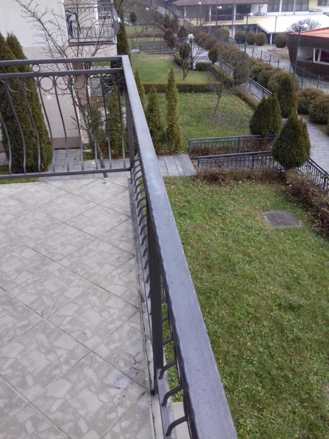 Green Oaza Apartment Фойница Экстерьер фото