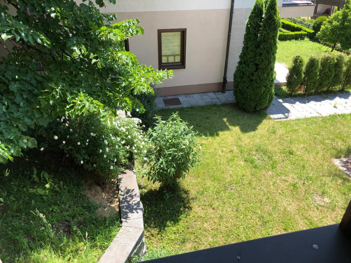 Green Oaza Apartment Фойница Экстерьер фото